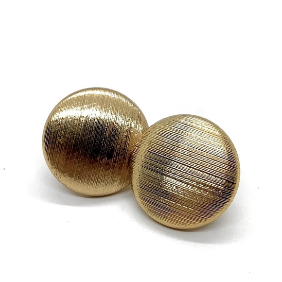 💘 Vintage Brushed Gold tone screwback Circle earrings. Designer quality.